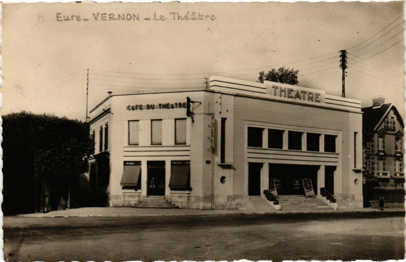 Carte postale ancienne Vernon - Le Théatre à Vernon