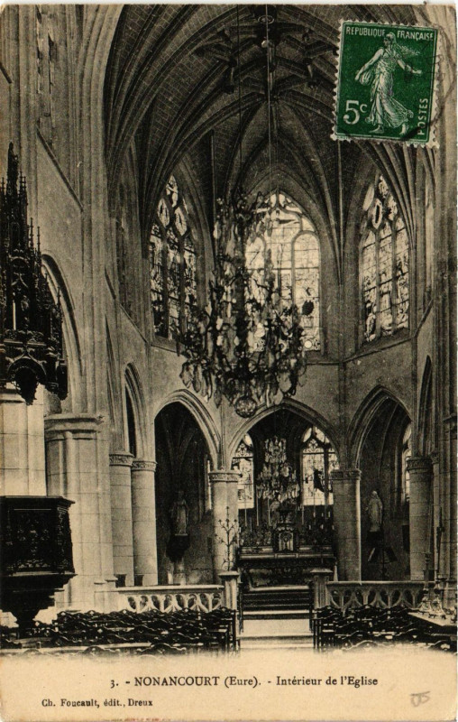 Carte postale ancienne Nonancourt - Inteieur de l'Eglise à Nonancourt