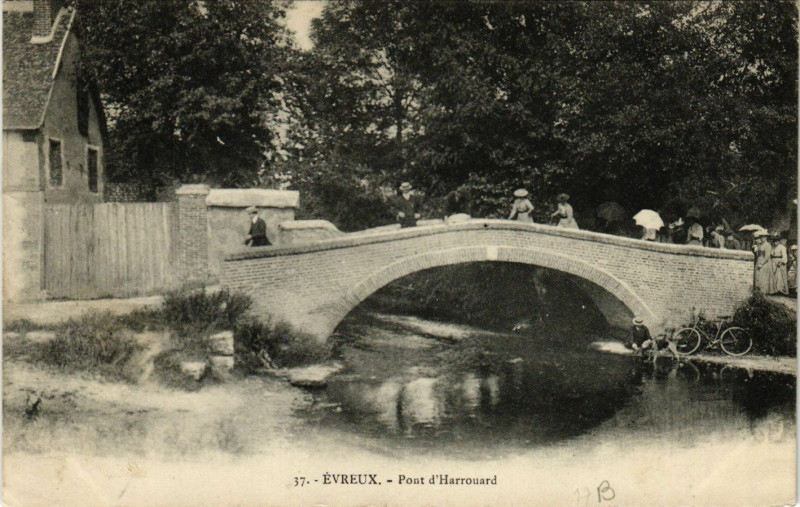 Carte postale ancienne Evreux - Pont d'Harrouard à Évreux