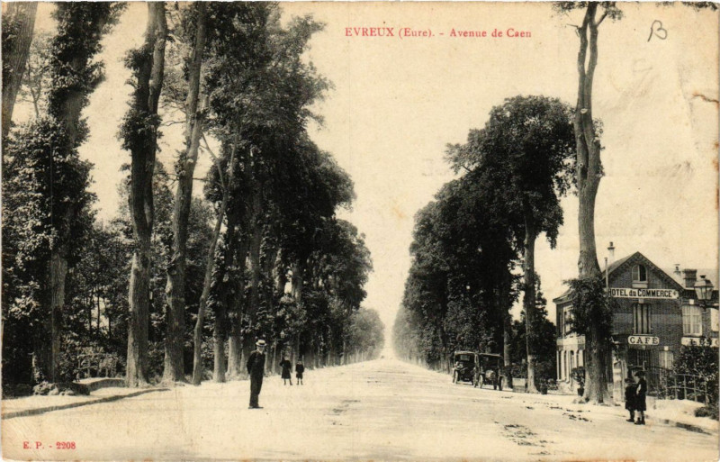 Carte postale ancienne Evreux - Avenue de la Caen à Évreux