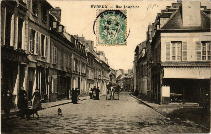 Carte postale ancienne Evreux - Rue Josephine à Évreux