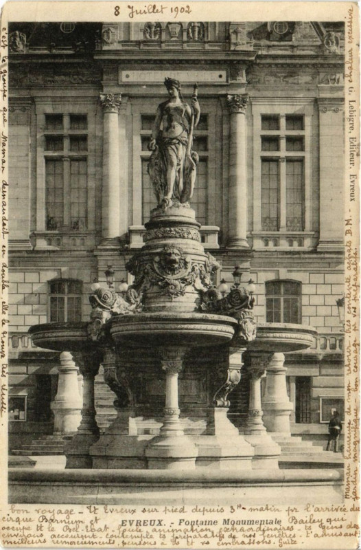 Carte postale ancienne Evreux - Fontaine Mon.ale à Évreux