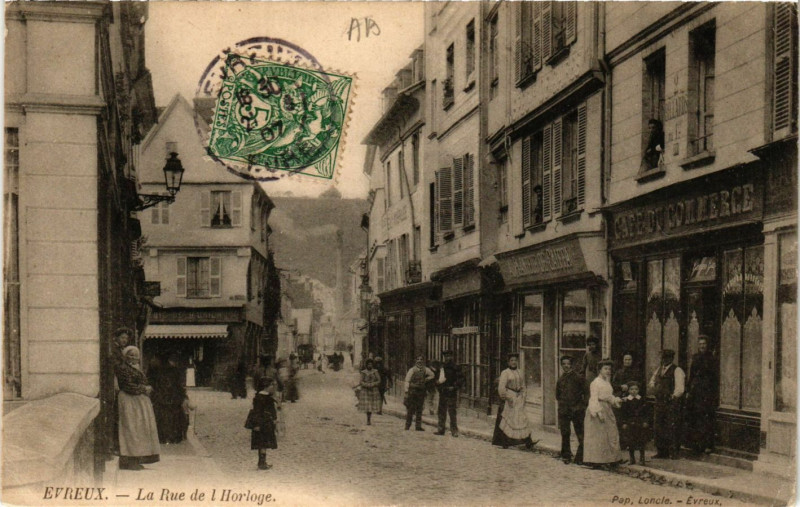 Carte postale ancienne Evreux - La Rue de l'Horloge à Évreux
