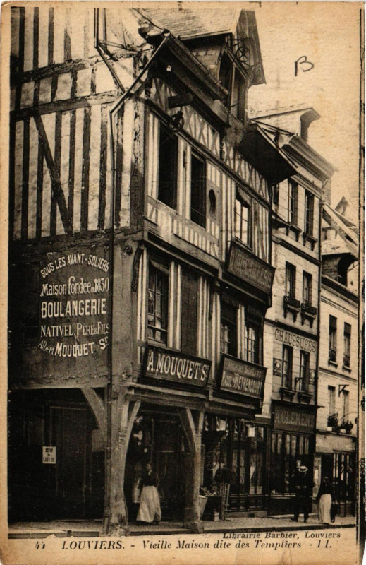 Carte postale ancienne Louviers - Vieille Maison dite des Templiers à Louviers