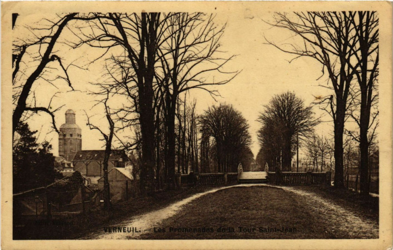 Carte postale ancienne Verneuil - Les Promenades de la Tour Saint-Jean