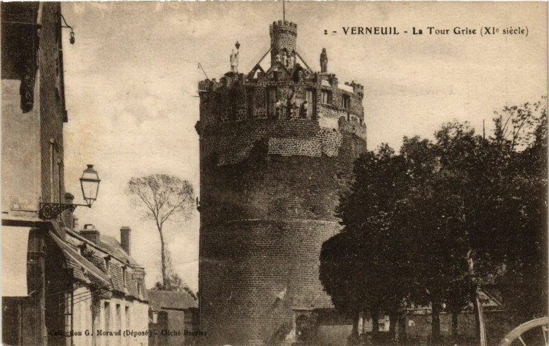 Carte postale ancienne Verneuil - La Tour Grise (Xi siecle)