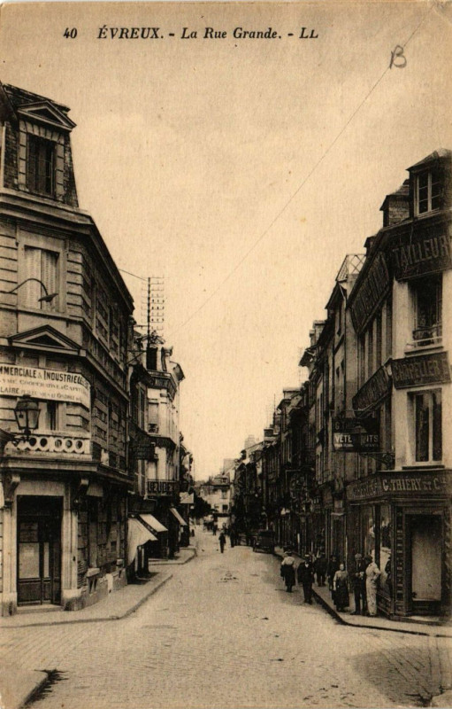 Carte postale ancienne Evreux - La Rue Grande à Évreux
