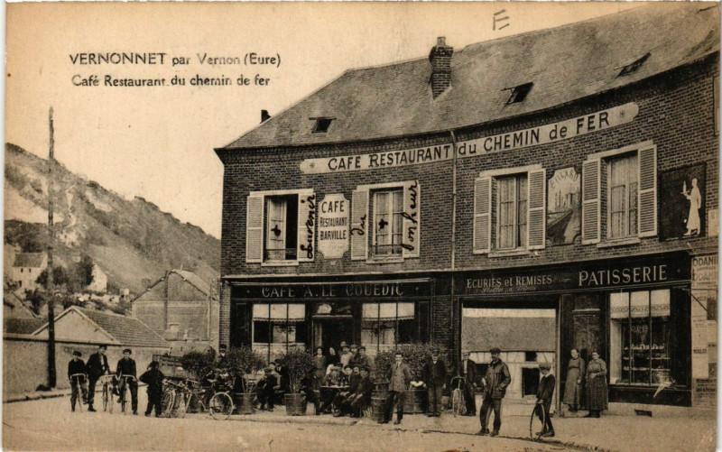 Carte postale ancienne Vernonnet par Vernon - Cafe Restaurant du chemin de fer à Vernon