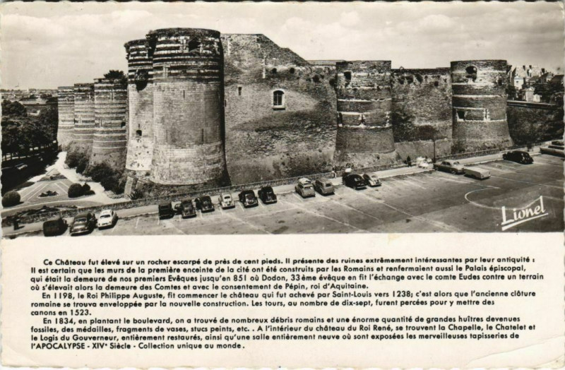 Carte postale ancienne Angers Ensemble du Chateau à Angers