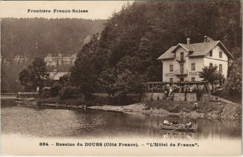 Carte postale ancienne Bassins du Doubs - Cote France - L'Hotel de France à Doubs