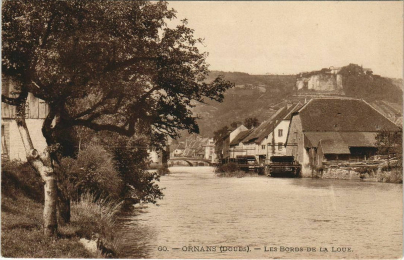 Carte postale ancienne Ornans Les Bords de la Loue à Ornans