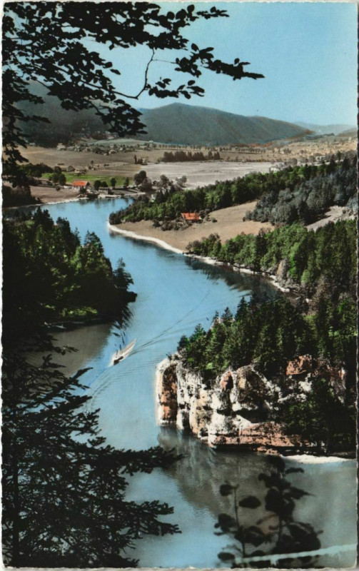 Carte postale ancienne Villers-le-Lac Bassins et Rocher de l'Echo à Villers-le-Lac