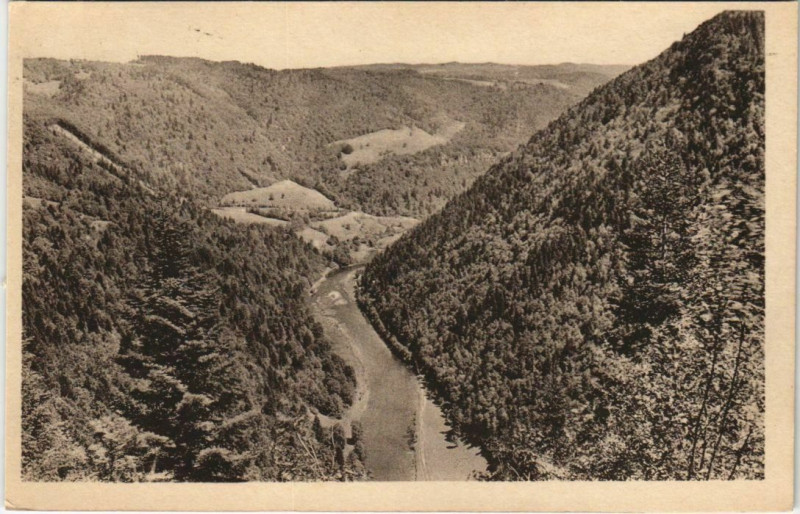 Carte postale ancienne Route de Trevillers a Goumois - Le Doubs en Aval - Env. de Maiche à Trévillers