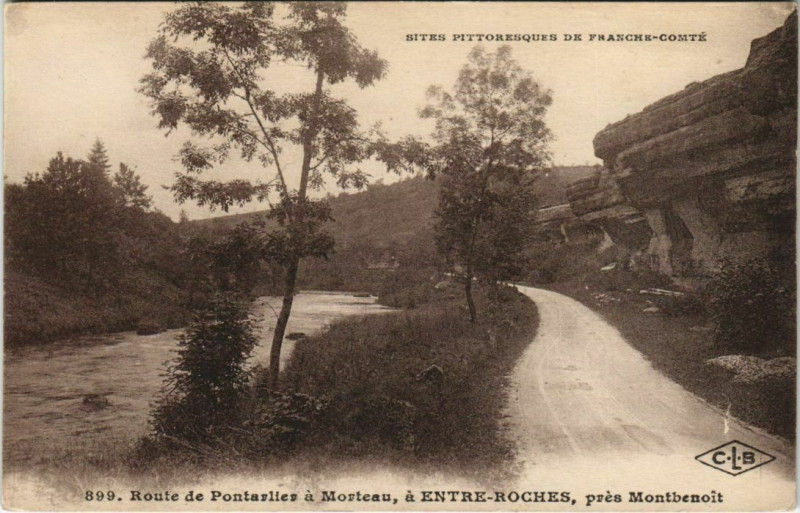 Carte postale ancienne Route de Pontarlier a Morteau - A Entre Roches - Pres Montbenoit à Pontarlier