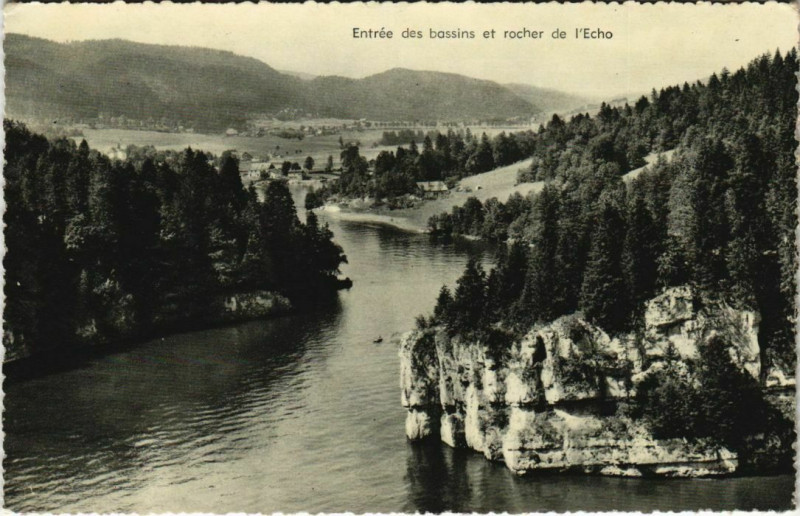 Carte postale ancienne Villers-le-Lac Entree des Bassins du Doubs et Rocher de l'Echo à Villers-le-Lac