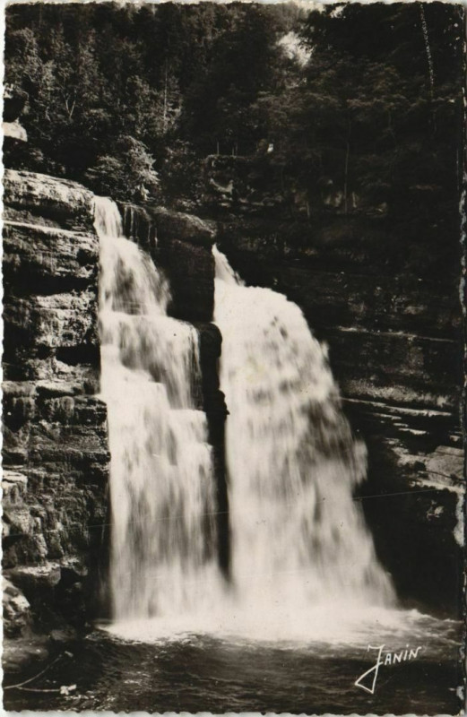 Carte postale ancienne Villers-le-Lac Le Saut du Doubs à Villers-le-Lac