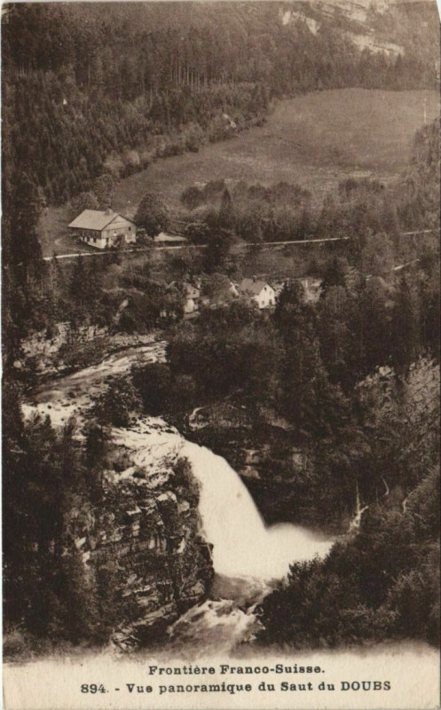 Carte postale ancienne Vue Panoramique du Saut du Doubs à Doubs