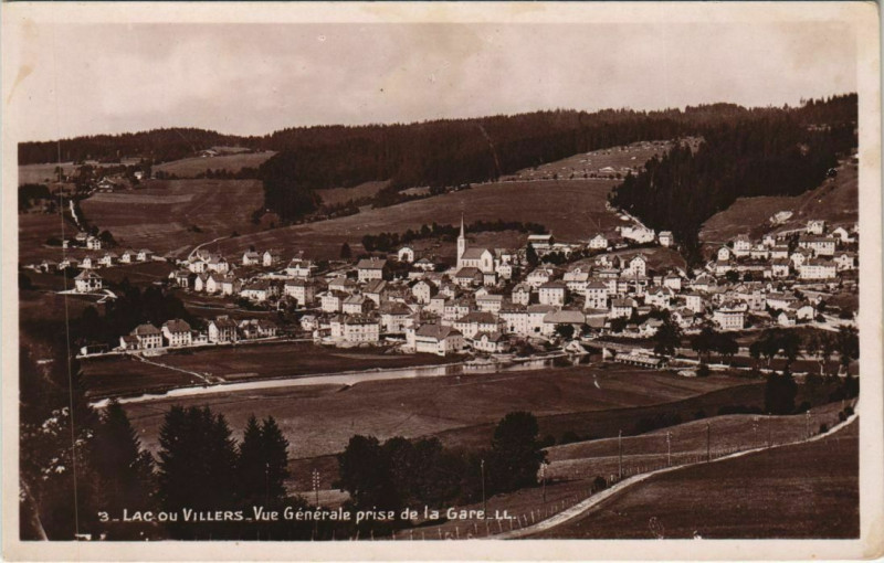 Carte postale ancienne Villers-le-Lac Lac-ou-Villers - Vue Generale prise de la Gare à Villers-le-Lac