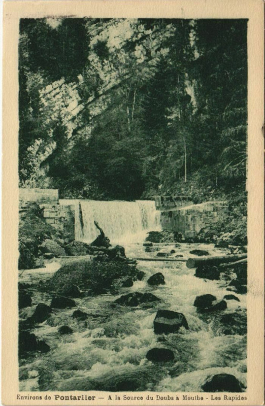 Carte postale ancienne Mouthe A la Source du Doubs a Mouthe - Les Rapides à Mouthe