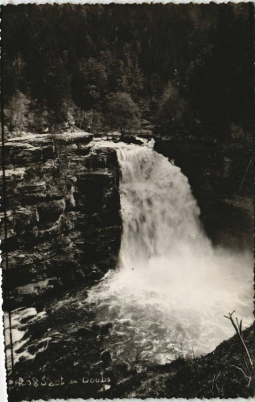 Carte postale ancienne Saut du Doubs à Doubs