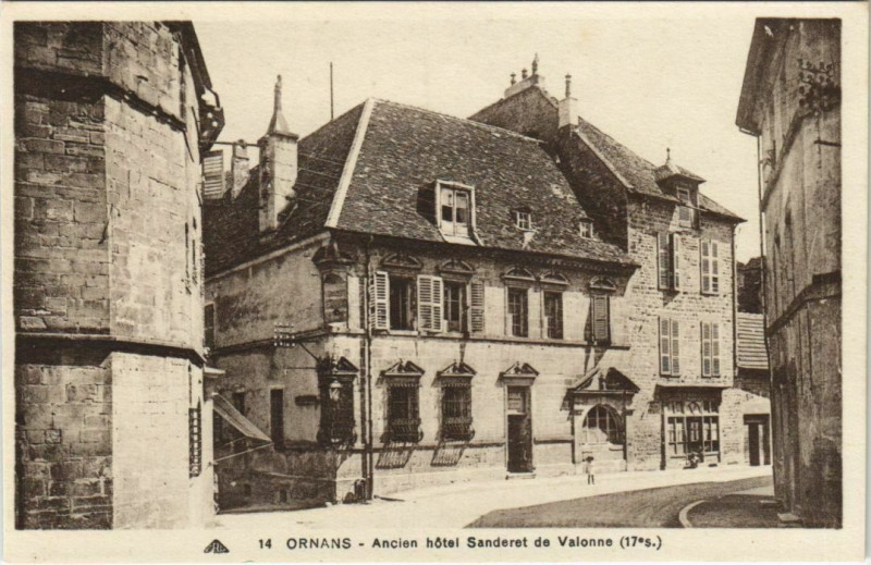 Carte postale ancienne Ornans Ancien Hotel Sanderet de Valonne à Ornans