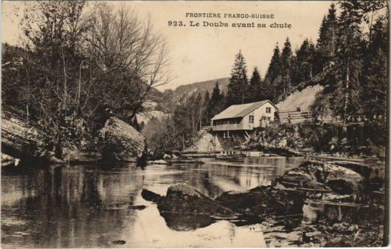 Carte postale ancienne Le Doubs avant sa Chute à Doubs