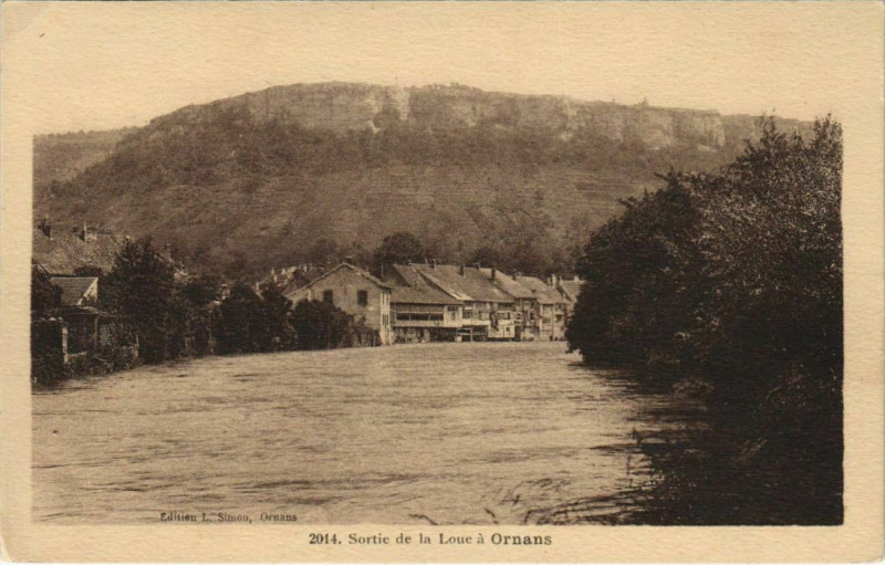 Carte postale ancienne Ornans Sortie de la Loue a Ornans à Ornans