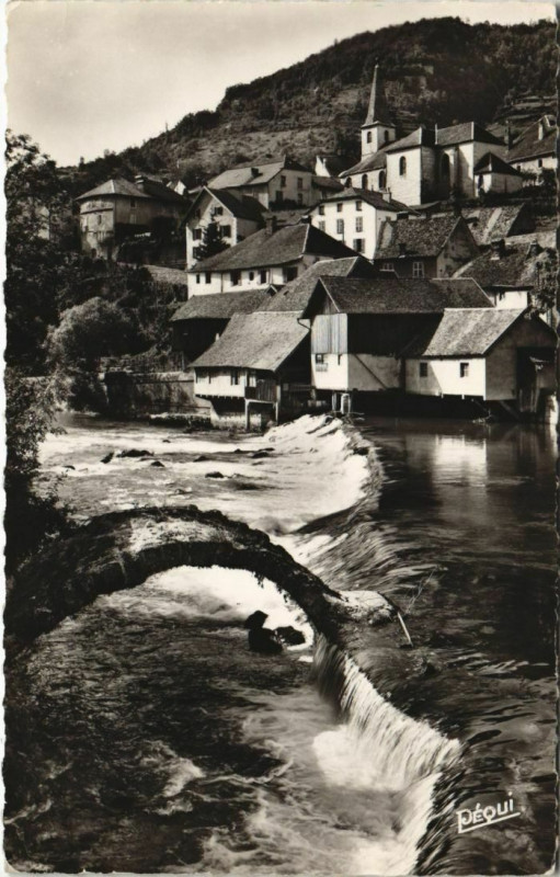 Carte postale ancienne Lods Vallee de la Loue - Aux Gorges de Nouailles à Lods
