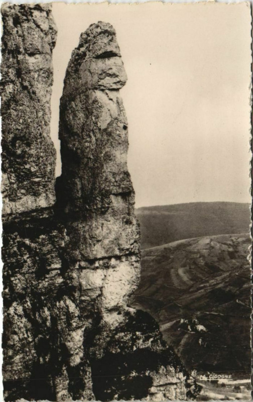Carte postale ancienne Mouthier-Haute-Pierre Le Moine de la Vallee à Mouthier-Haute-Pierre