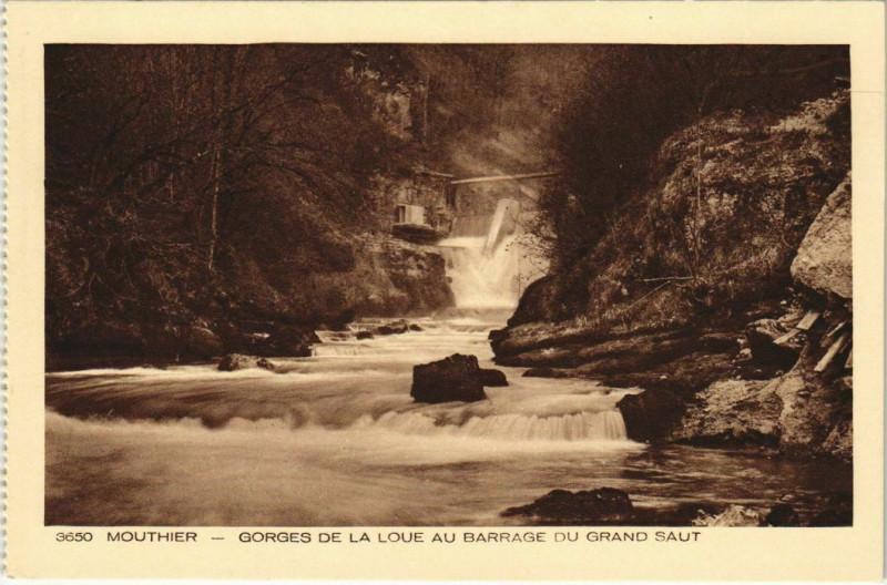 Carte postale ancienne Mouthier-Haute-Pierre Goeges de la Loue au Barrage du Grand Saut à Mouthier-Haute-Pierre