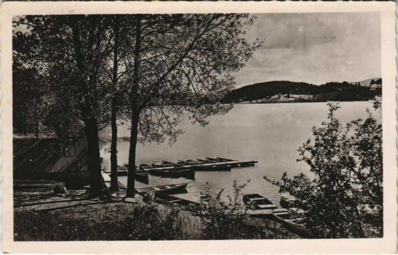 Carte postale ancienne Malbuisson Les Embarcaderes à Malbuisson