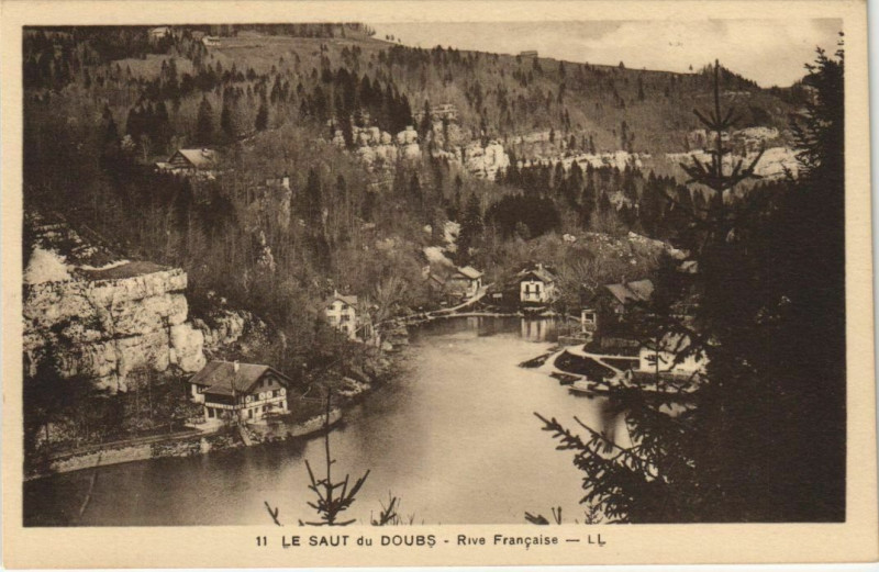 Carte postale ancienne Le Saut du Doubs - Rive Francaise à Doubs