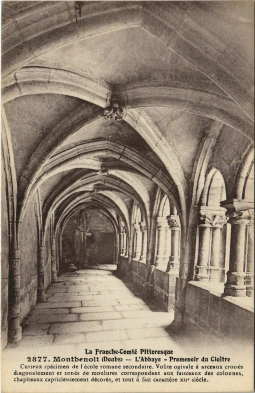 Carte postale ancienne Montbenoit L'Abbaye - Promenoir du Cloitre à Montbenoît