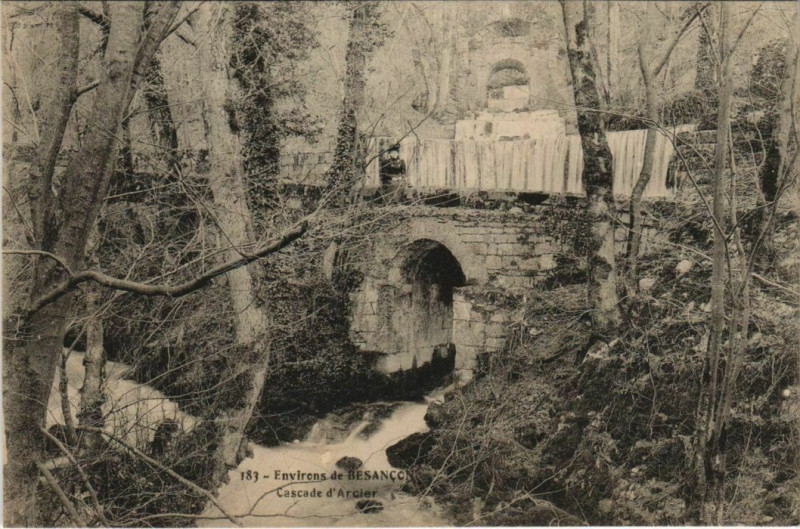 Carte postale ancienne Besancon Environs - Cascade d'Arcier à Besançon