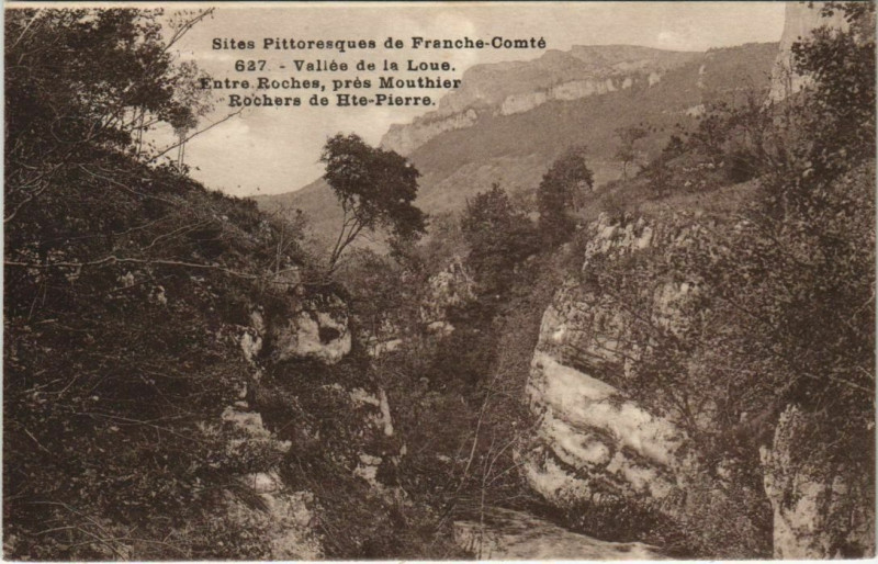 Carte postale ancienne Mouthier-Haute-Pierre Entre Roches - Rochers à Mouthier-Haute-Pierre