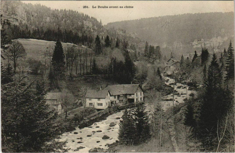 Carte postale ancienne Le Doubs avant sa Chute à Doubs