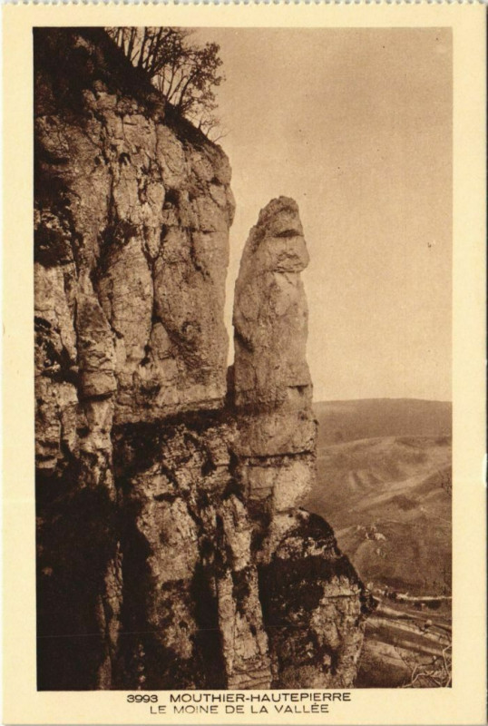 Carte postale ancienne Mouthier-Haute-Pierre Le Moine de la Vallee à Mouthier-Haute-Pierre