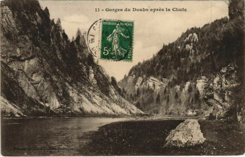 Carte postale ancienne Gorges du Doubs apres la Chute à Doubs