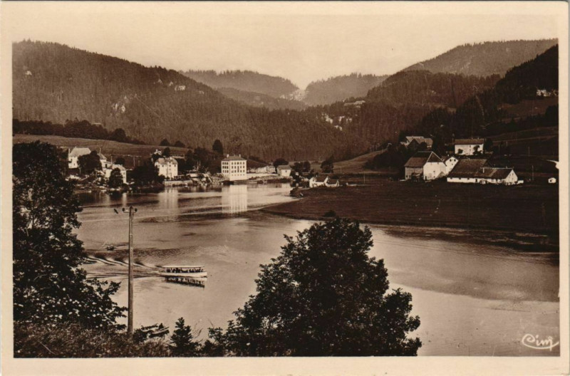 Carte postale ancienne Villers-le-Lac Lac-ou-Villers - Vue sur le Col des Rocher à Villers-le-Lac