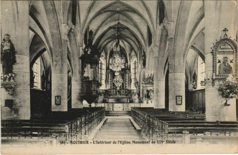 Carte postale ancienne Mouthier-Haute-Pierre L'Interieur de l'Eglise à Mouthier-Haute-Pierre