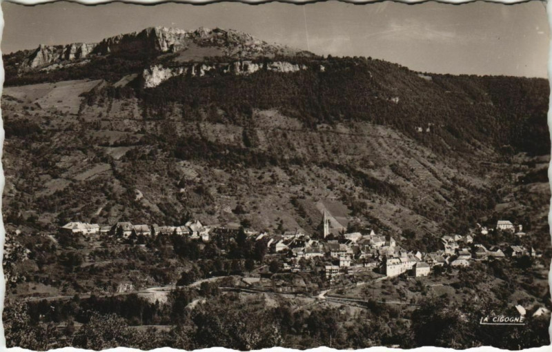 Carte postale ancienne Mouthier-Haute-Pierre Vue Generale à Mouthier-Haute-Pierre