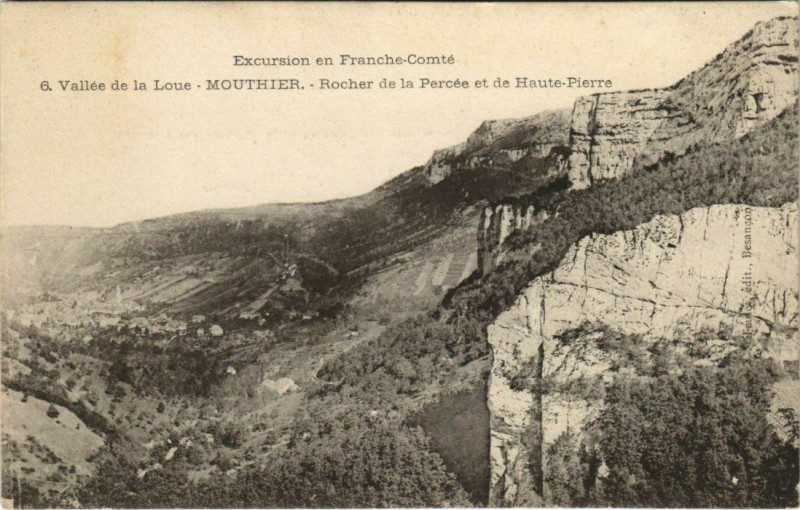 Carte postale ancienne Mouthier-Haute-Pierre Rocher de la Percee et de Haute-Pierre à Mouthier-Haute-Pierre