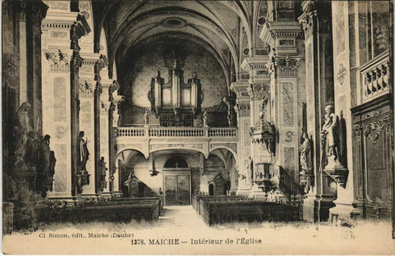 Carte postale ancienne Maiche Interieur de l'Eglise à Maîche