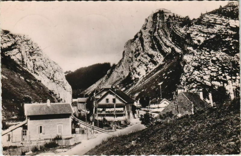 Carte postale ancienne La Cluse-et-Mijoux Vue - Environs de Pontarlier à Pontarlier