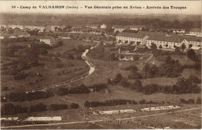 Carte postale ancienne Valdahon Camp du Valdahon - Arrivee des Troupes à Valdahon