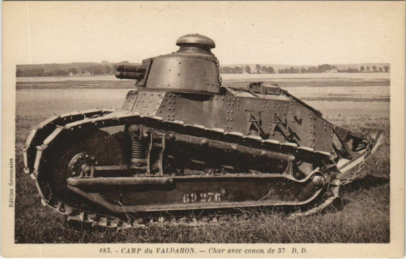 Carte postale ancienne Valdahon Camp du Valdahon - Char avec Canon de 37 à Valdahon