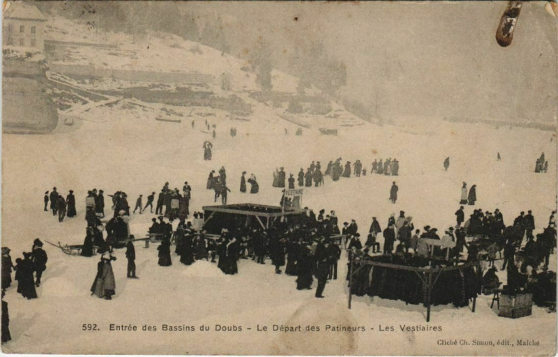 Carte postale ancienne Entree des Bassins du Doubs - Le Depart des Patineurs à Doubs