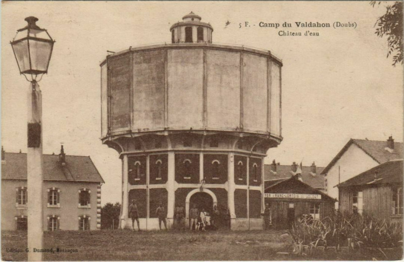 Carte postale ancienne Valdahon Camp du Valdahon - Chateau d'Eau à Valdahon