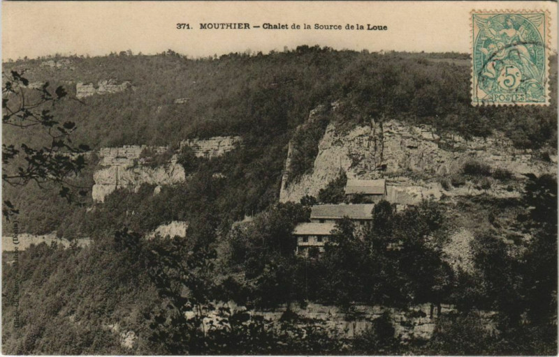 Carte postale ancienne Mouthier-Haute-Pierre Chalet de la Source de la Loue à Mouthier-Haute-Pierre