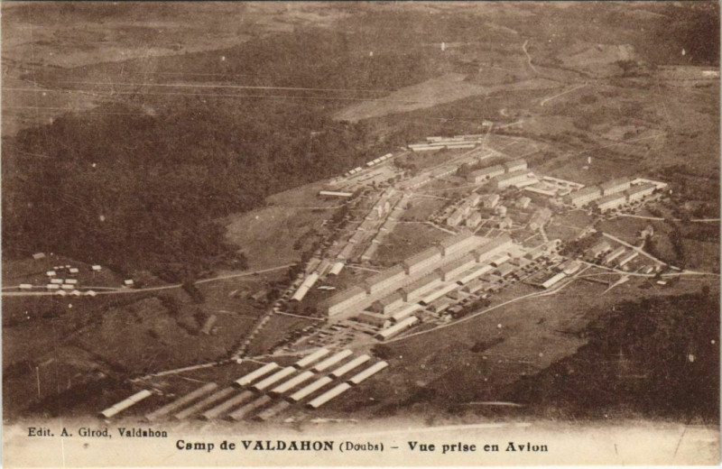 Carte postale ancienne Valdahon Camp du Valdahon - Vue prise en Avion à Valdahon